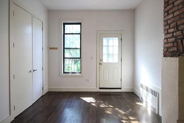Rented by Nooklyn NYC LLC | media 26