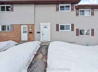 996 Sydenham Rd #9, Peterborough, ON K9J7V7