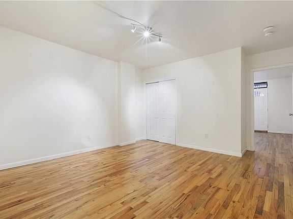 3rd image of 206 W 122nd St #1