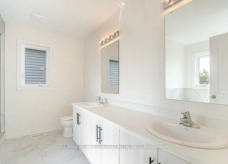 36 Henry Maracle St #UPPER — Photo 10