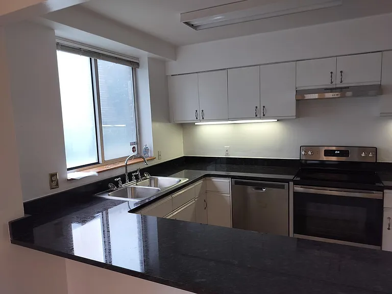 332 Franklin St #101 — Photo 4