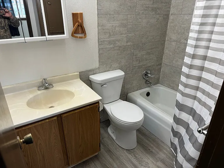 Crown Point Apartments — Photo 22