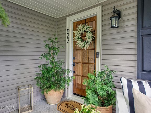 3rd image of 622 Balsam Dr