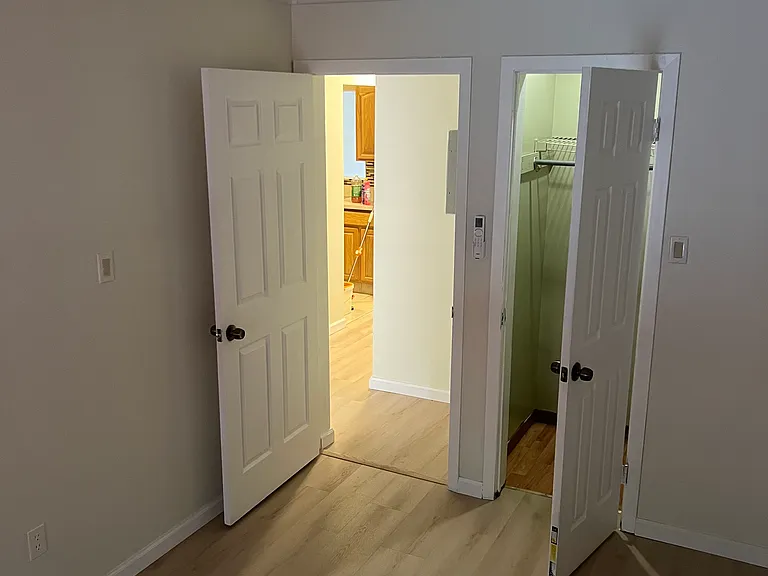 2111 Grand Ave #1 — Photo 8