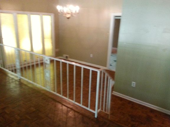4th image of 5186 Longmeadow Dr