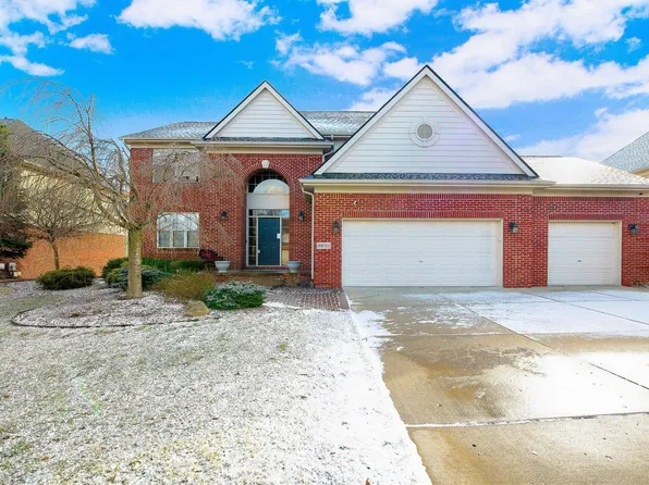 33011 Brookside Ct, Livonia, MI 48152