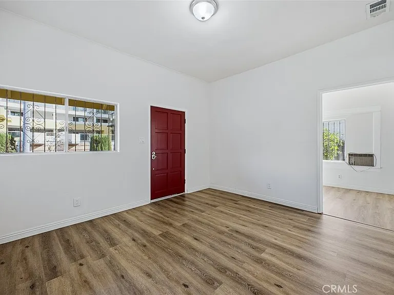 209 N Monterey St — Photo 10