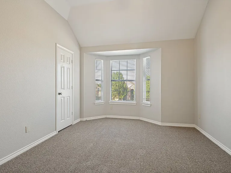 305 Boulder Creek Dr — Photo 14