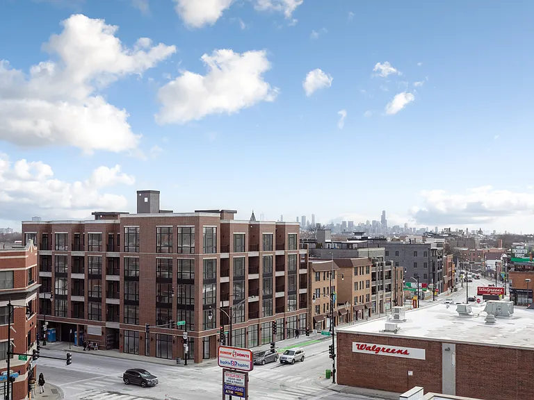2505 W Farragut Ave #402 — Photo 23