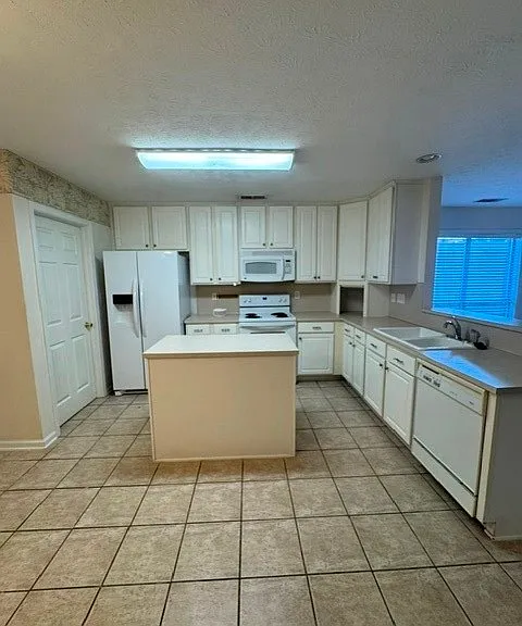 4750 Harvest Way — Photo 6