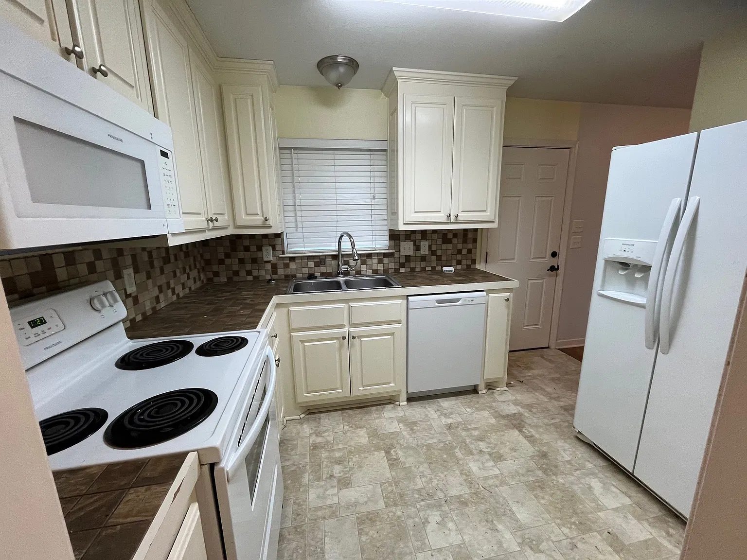 17 Rosemont Drive - 1 — Photo 4