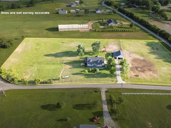3749 Sherwood Ct, Farmington, MO 63640