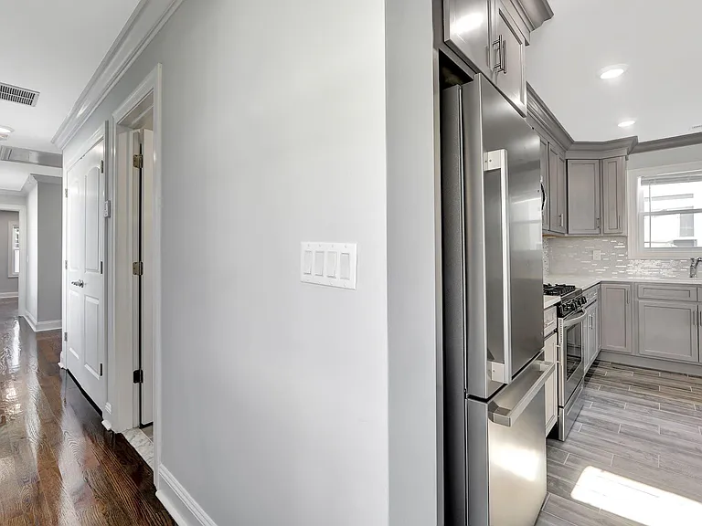 126 N 15th St #2 — Photo 7