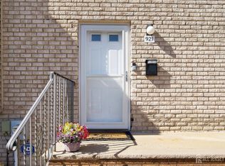 921 Robin Rd, Hillsborough, NJ 08844