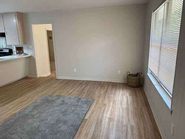 Entry/dining