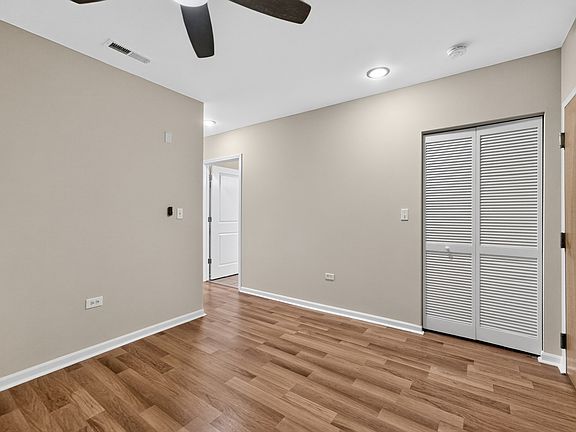 4th image of 1650 Riverwoods Dr Unit 709