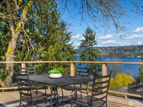 11904 Lakeside Avenue NE, Seattle, WA 98125