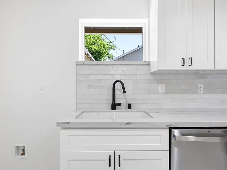 425 E D St #B — Photo 7