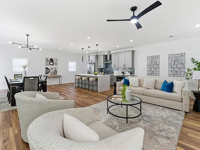 1386 Elizabeth Ave SW — Photo 14