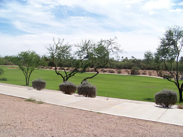 7901 E Joshua Tree Ln — Photo 12