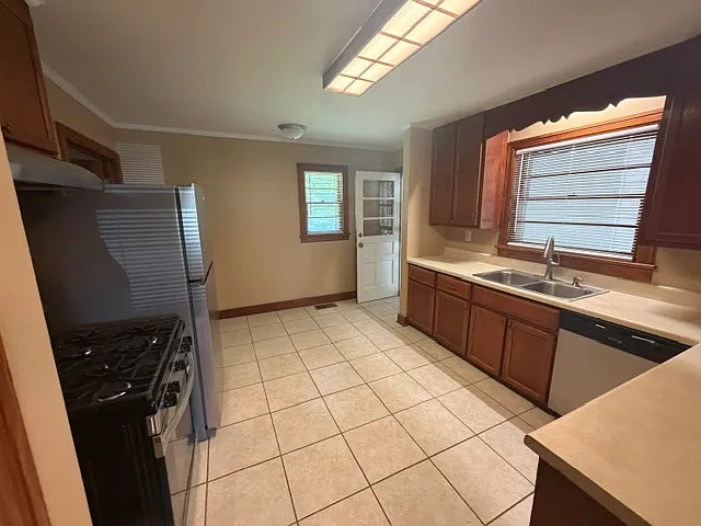 63 Old Malesus Rd — Photo 3