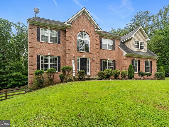 3rd image of 93 Brooke Crest Ln