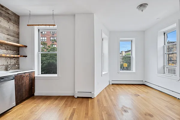 Rented by L Rose Realty (Brokerage) | media 21