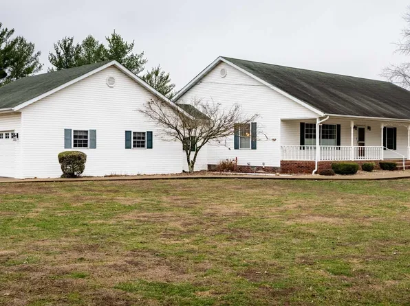 16245 N McCauley Ln, Mount Vernon, IL 62864
