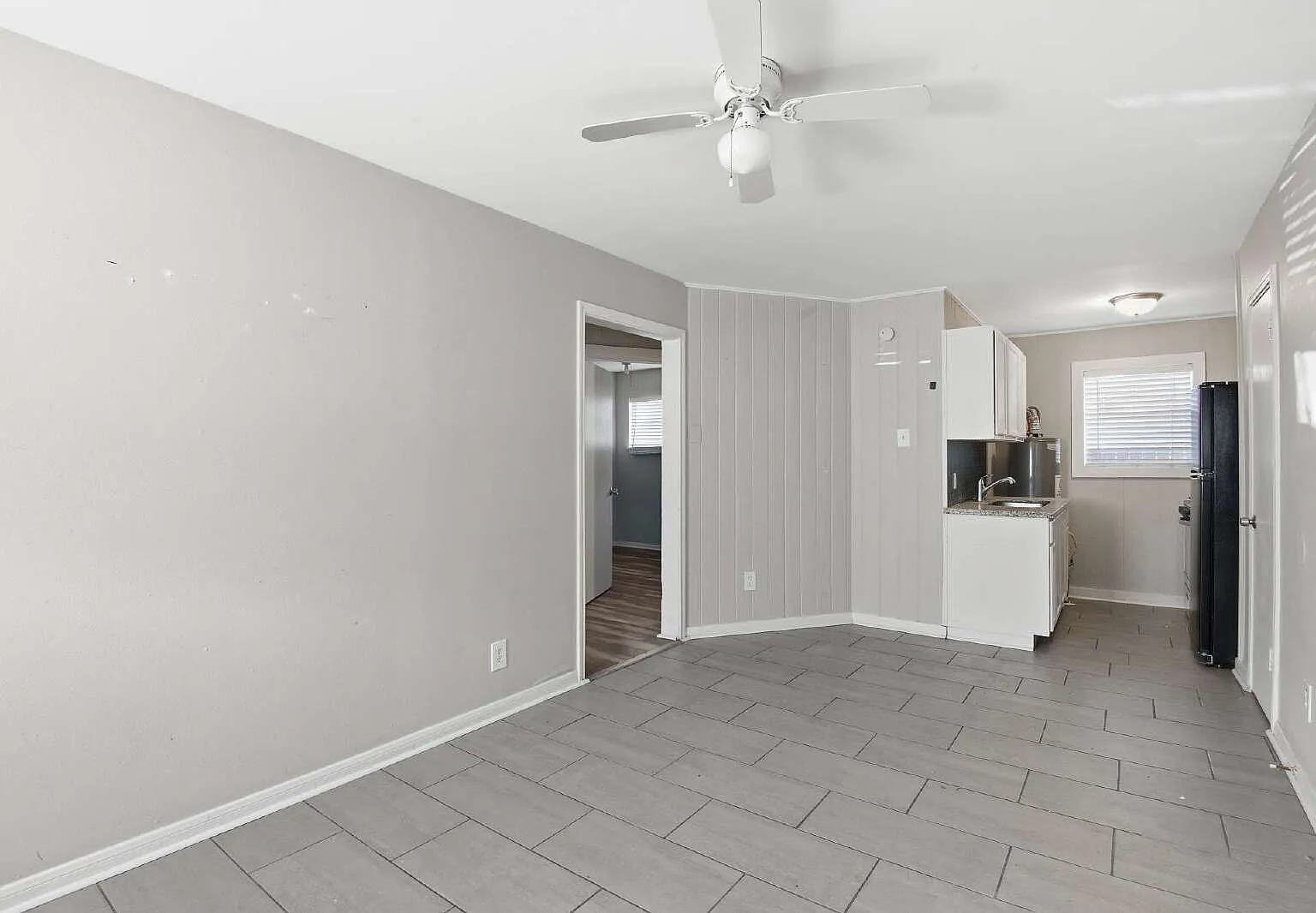 2 bed, 1.0 bath, 611 sqft, $850 — Photo 2