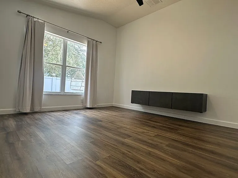 10421 Paragon Pl — Photo 14