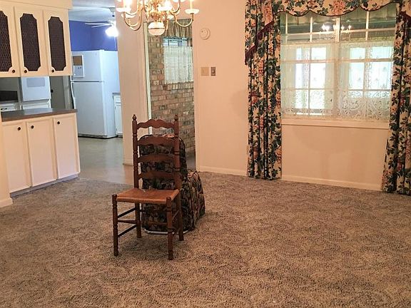 4th image of 443 Mount Vernon Dr
