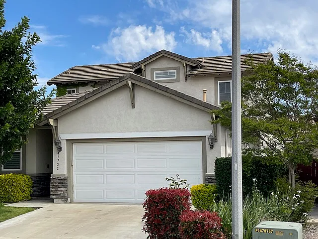 3 bed, 2786 sqft, $3,350 — Photo 1