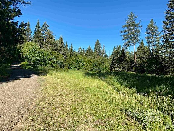 3rd image of Buckboard Ln