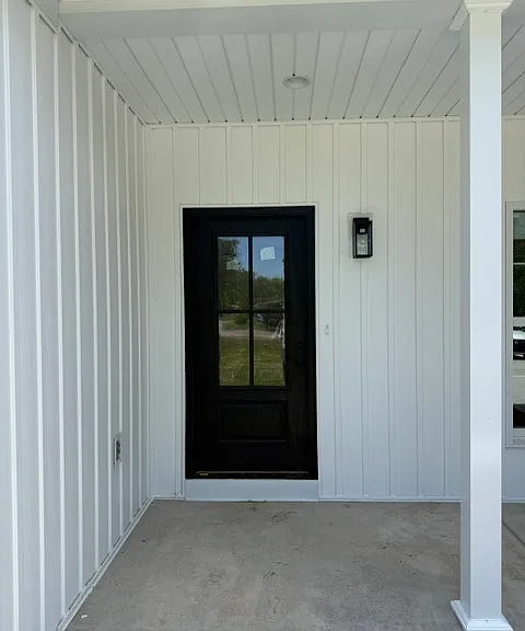 112 Rogers Ave — Photo 2