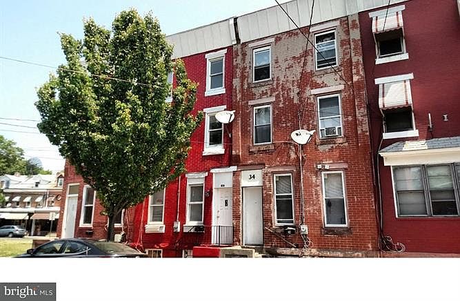 2nd image of 32 Anderson St