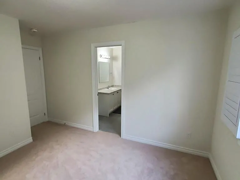 1807 Fosterbrook St — Photo 31