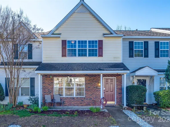 12809 Sickles Dr, Charlotte, NC 28273