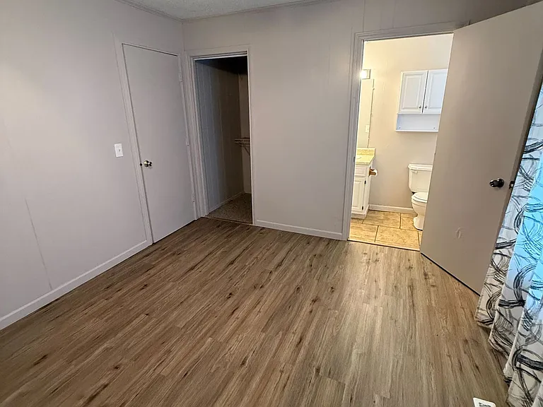 1404 Larsen Ln — Photo 8