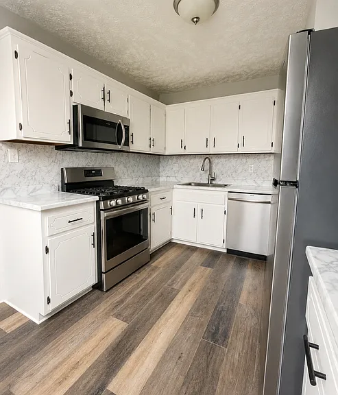 2721 N 48th Ave — Photo 1