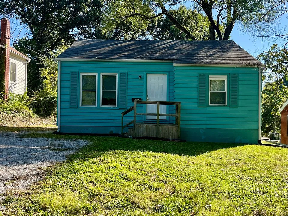 2011 Hazel St
