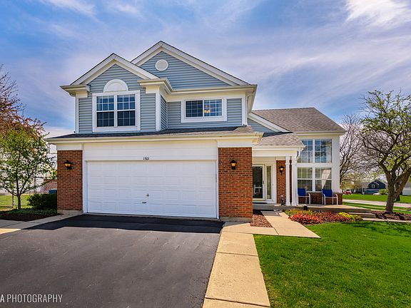2nd image of 1301 Branden Ln