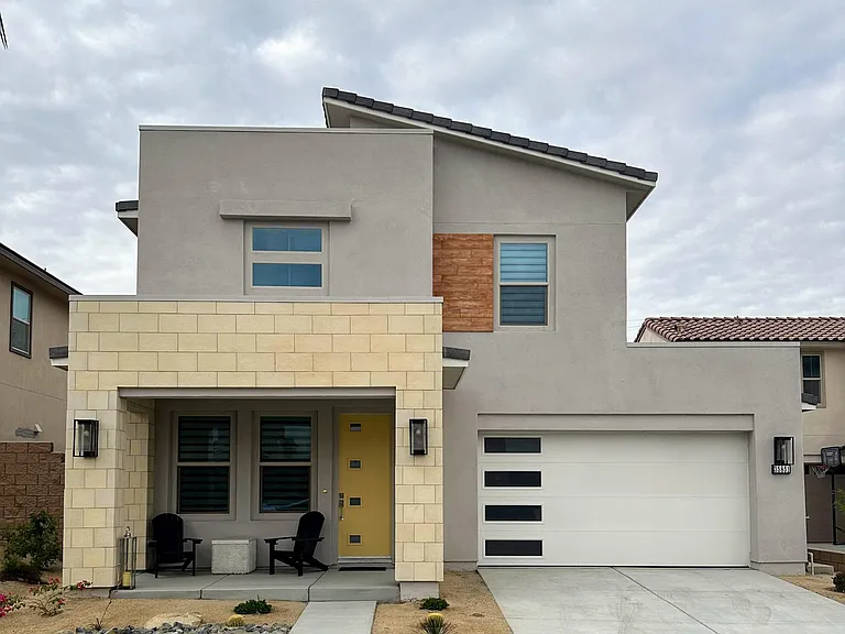 35851 McCarthy St — Photo 1