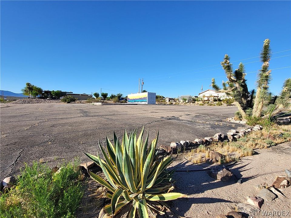 1st image of 390 E Meadview Boulevard