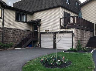 3S401 Chestnut Ct, Warrenville, IL