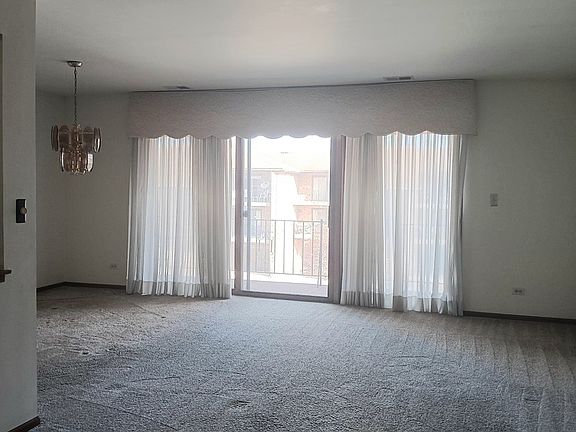 3rd image of 4021 W 93rd Pl APT 2W