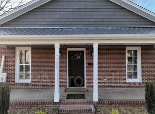 306 S 1st St, Mebane, NC 27302