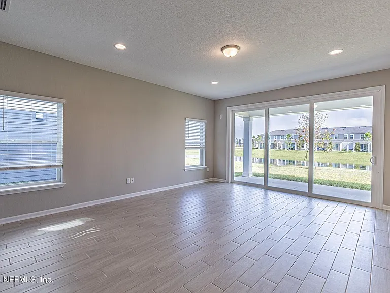 47 Goldcrest Way — Photo 5