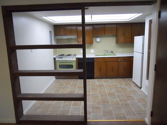 4th image of 2006 W 27th St #3