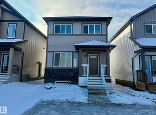 1023 Aster Blvd NW, Edmonton, AB T6T2V2