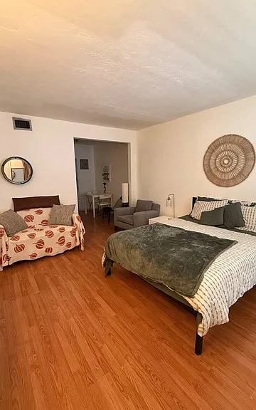 653 Michigan Ave #10 — Photo 10